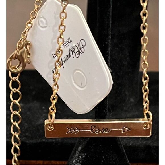 NWT Golden Threads Dainty Love Arrow Bar Necklace - Picture 3 of 5